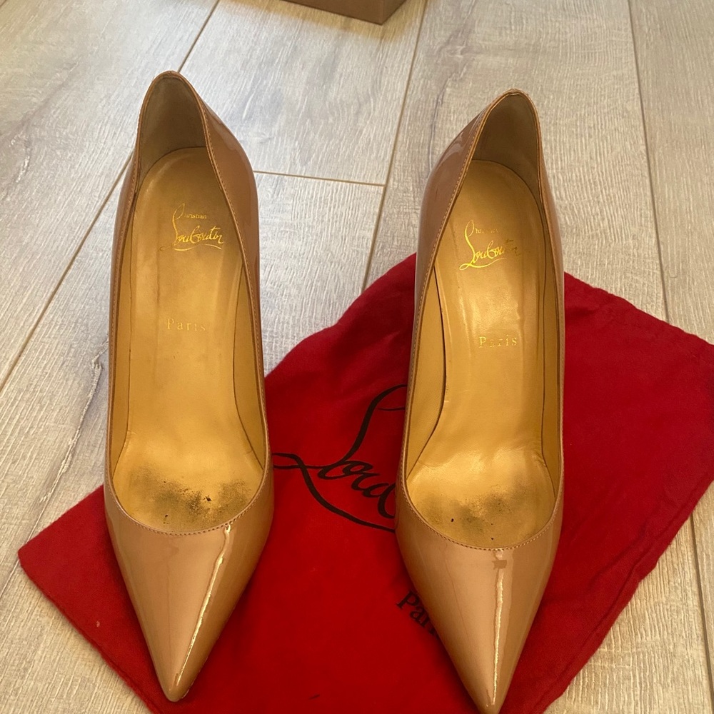 Decollete pointy toe pump, Christian Louboutin